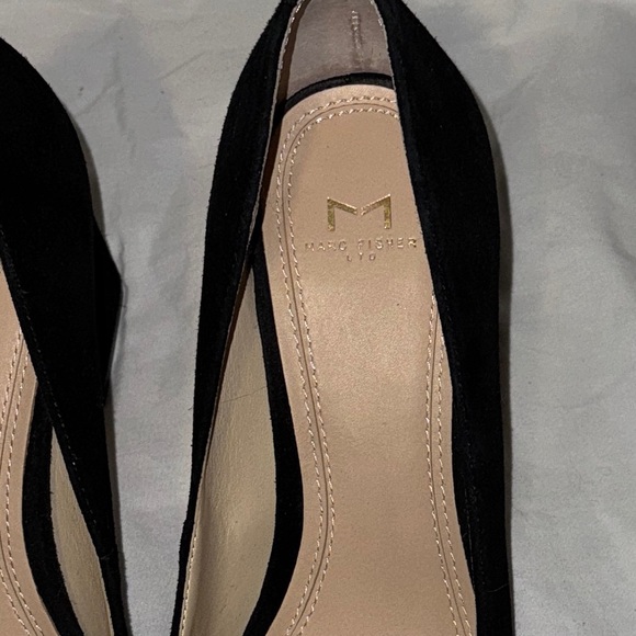 Marc Fisher ZALA BLOCK HEEL POINTY TOE PUMP - Picture 4 of 9